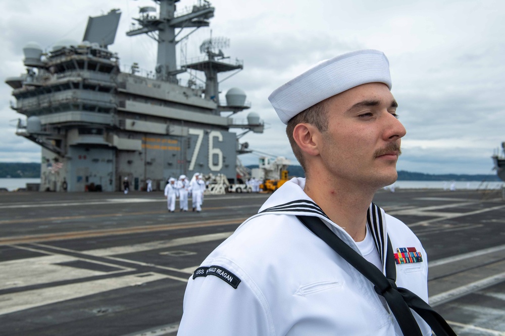 USS Ronald Reagan (CVN 76) arrives at Naval Base Kitsap