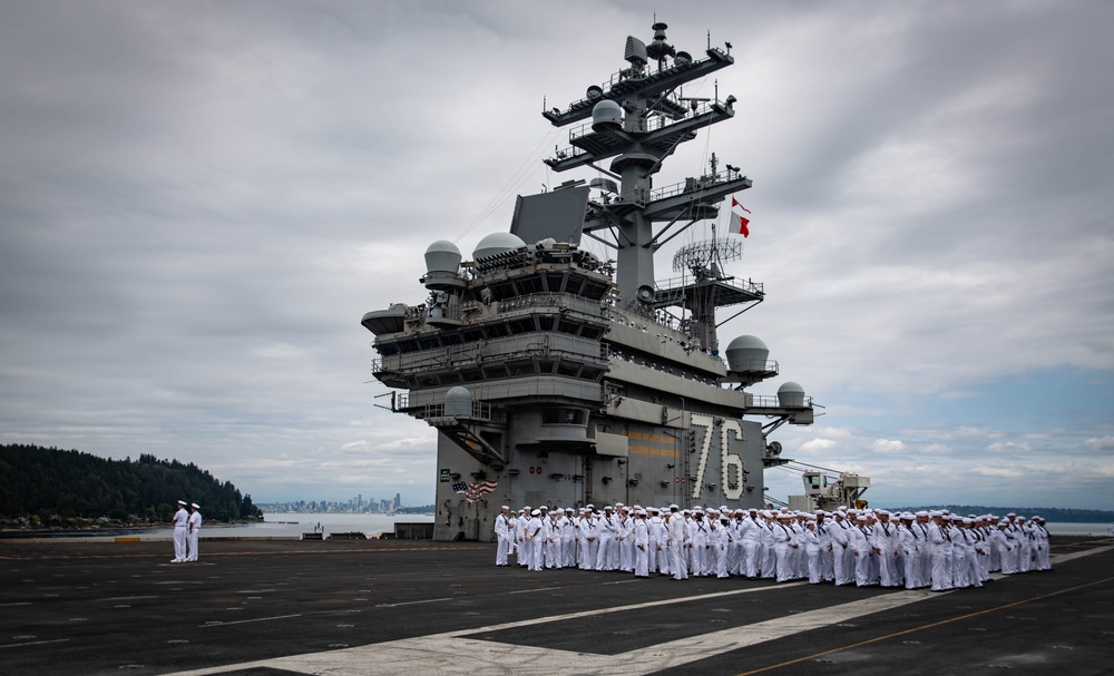 USS Ronald Reagan (CVN 76) arrives at Naval Base Kitsap