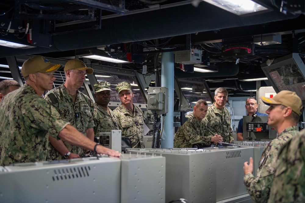 Surface Warfare Flag Officers Tour SCSTC and USS Pinckney