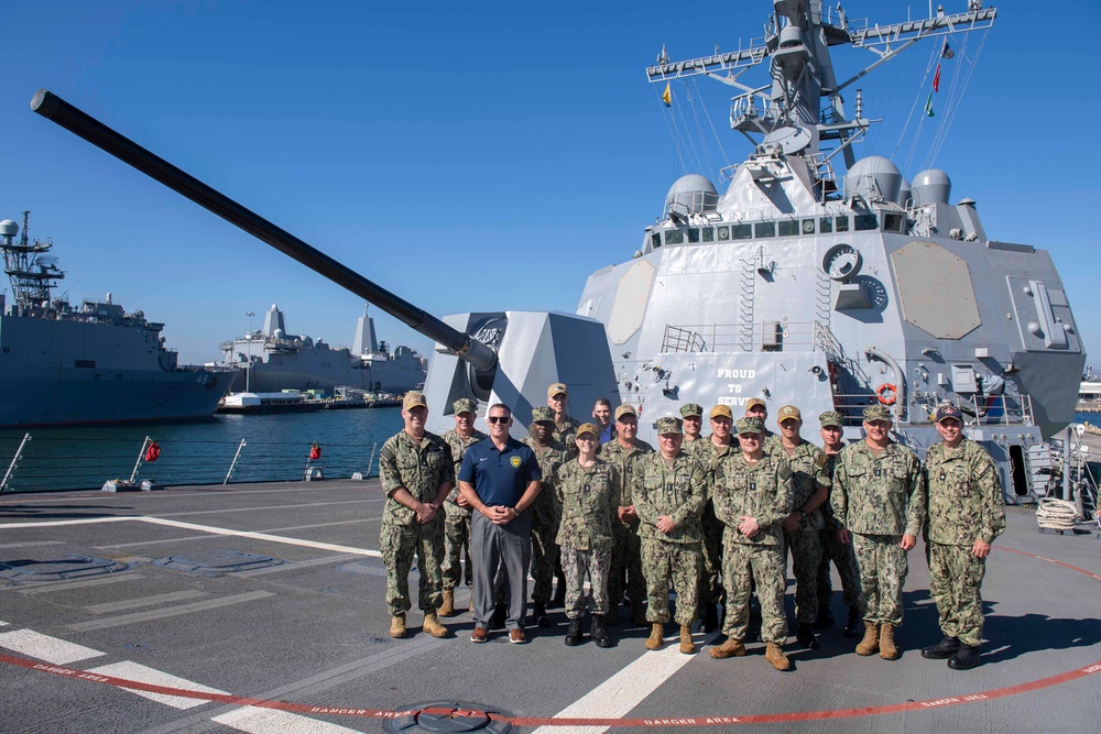 Surface Warfare Flag Officers Tour SCSTC and USS Pinckney