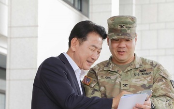 Yongsan-Casey commander builds community partnerships