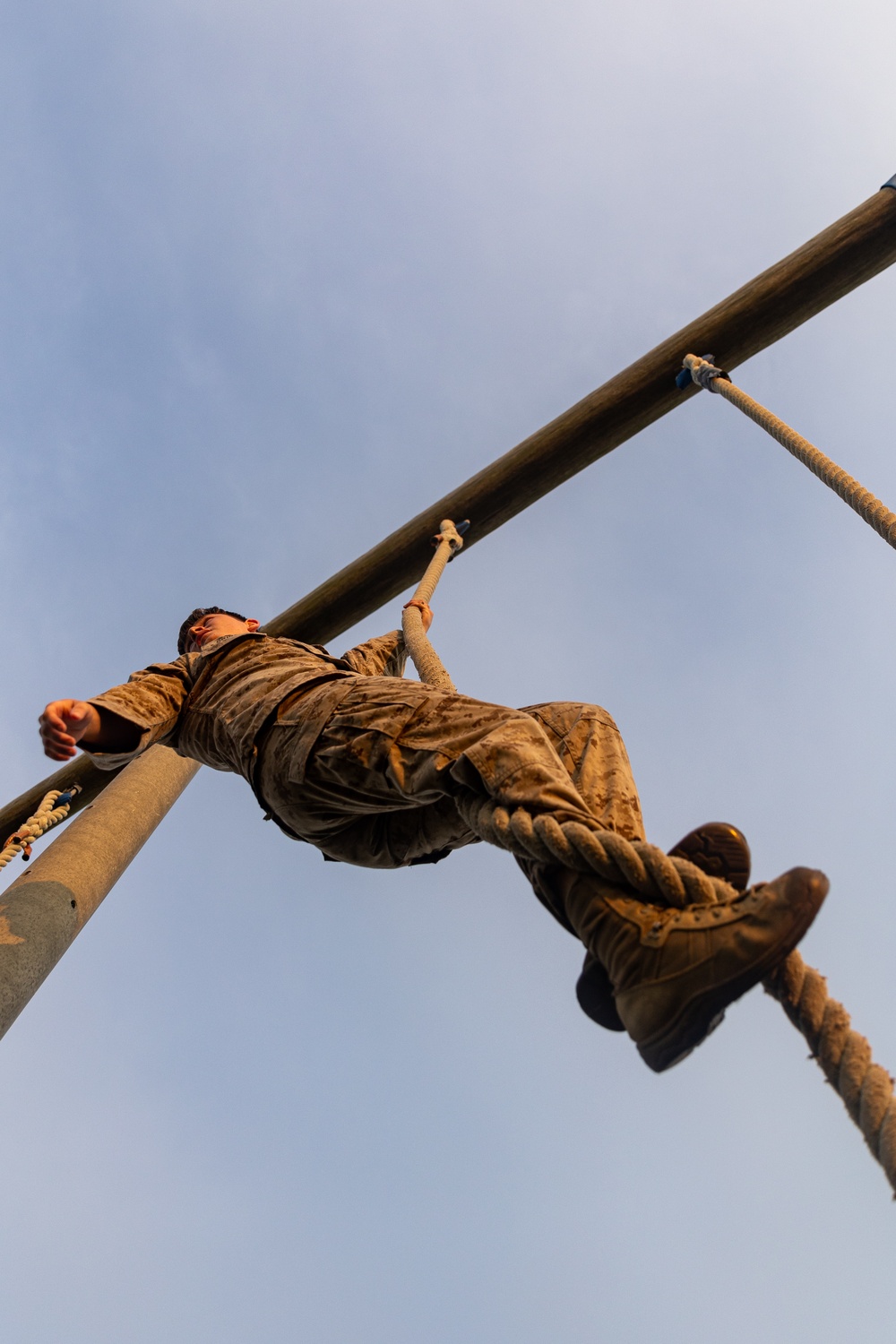 MWHS-1 NCOs navigate the obstacle course