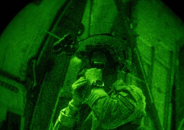 67 SOS refuels 56th RQS HH-60G’s