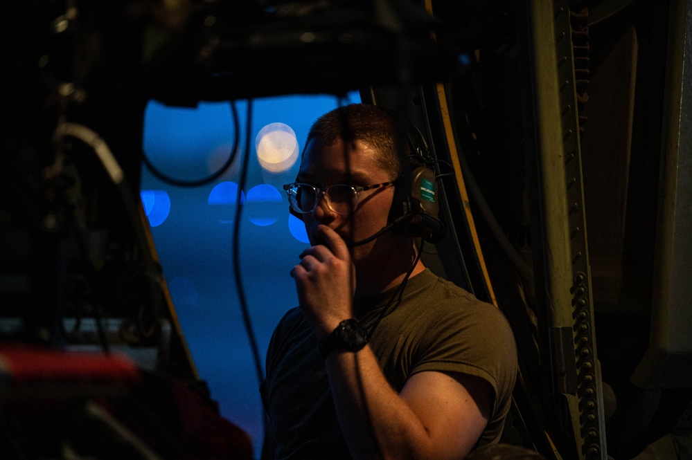 67 SOS refuels 56th RQS HH-60G’s