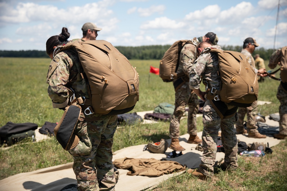 Special Operators from 19th Special Forces Group participate in Joint Combined Exchange Training in Hungary
