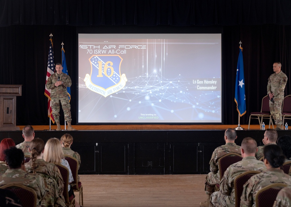 16th Air Force Command Team visits the 70th ISRW