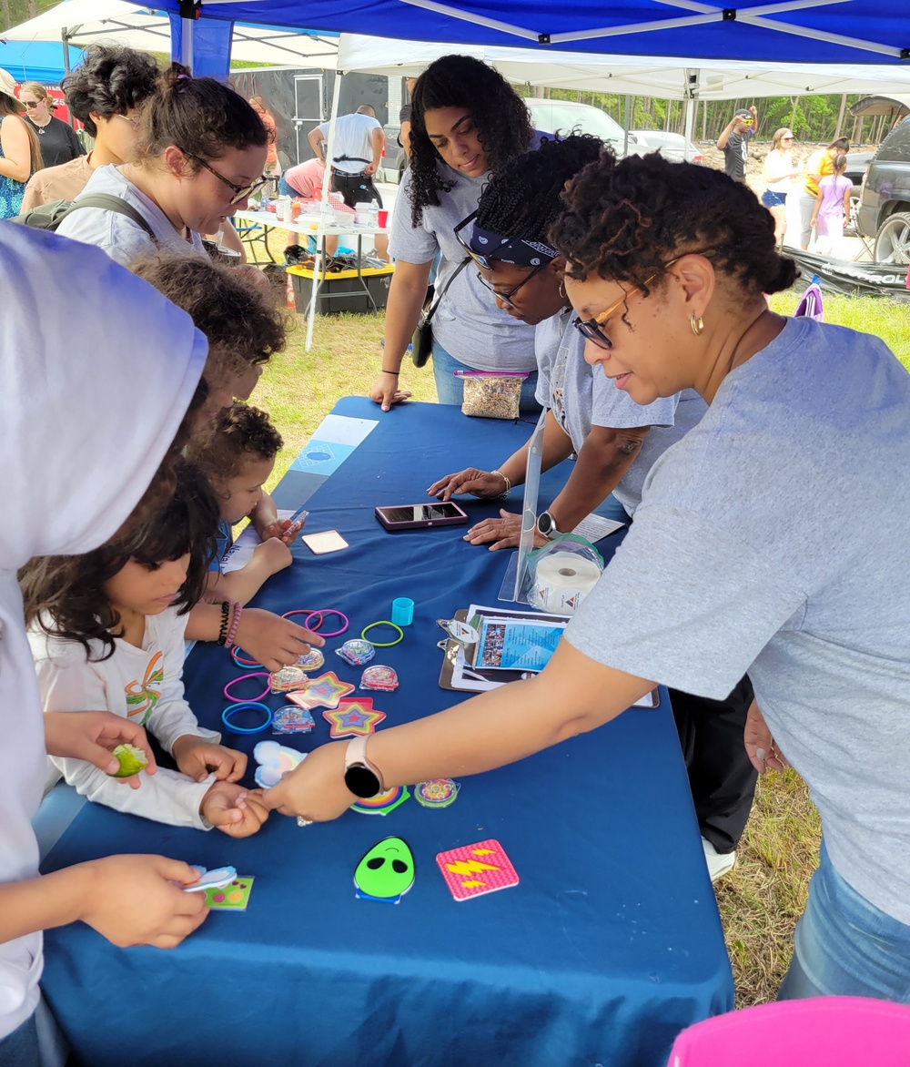 NIWC Atlantic’s American Indian/Alaskan Native (AIAN) Employment Team Puts Code Talk in the Spotlight at Local Powwow