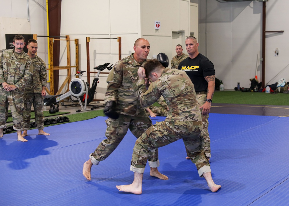 Pa. National Guard Soldiers train in Army Combatives