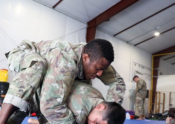 PA Soldiers graduate from Army combatives course