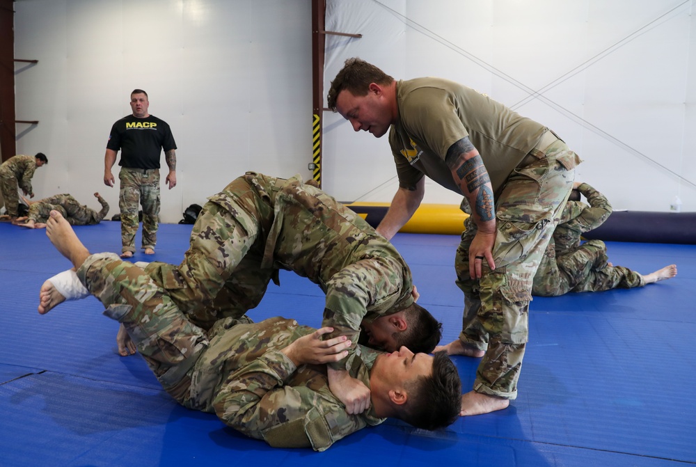 Pa. National Guard Soldiers train in Army Combatives