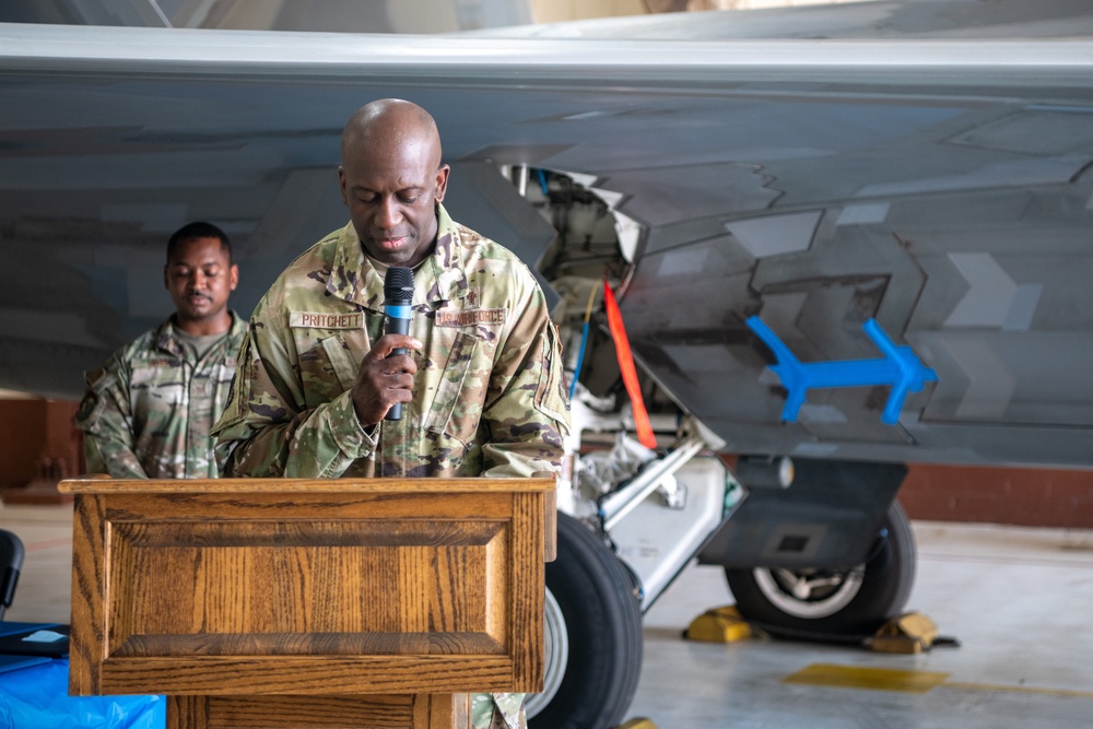 Master Sgt. John David Eaves retires