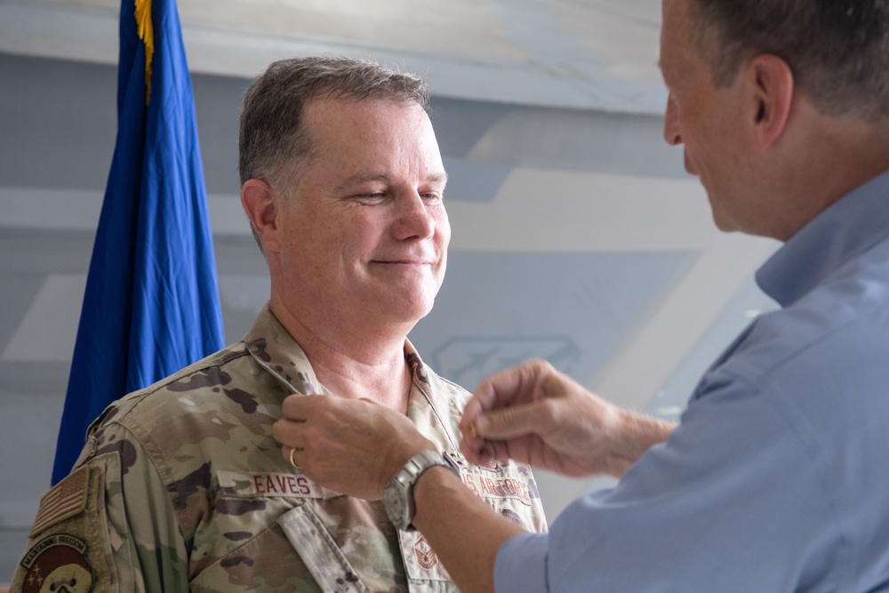 Master Sgt. John David Eaves retires