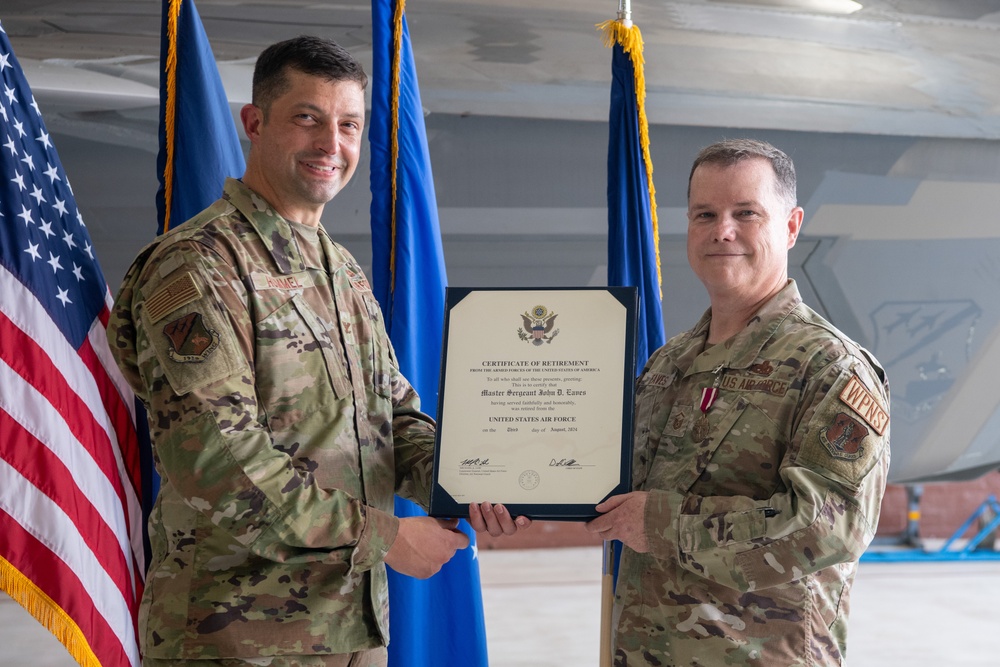 Master Sgt. John David Eaves retires