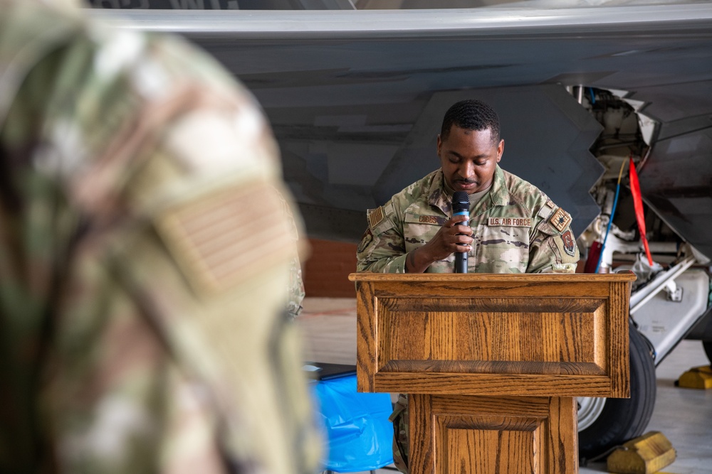 Master Sgt. John David Eaves retires