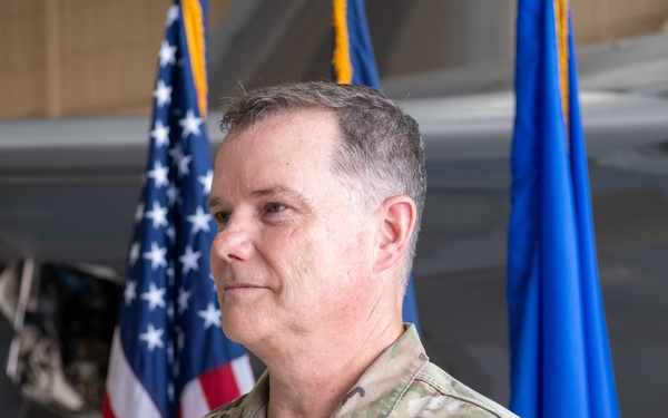 Master Sgt. John David Eaves retires