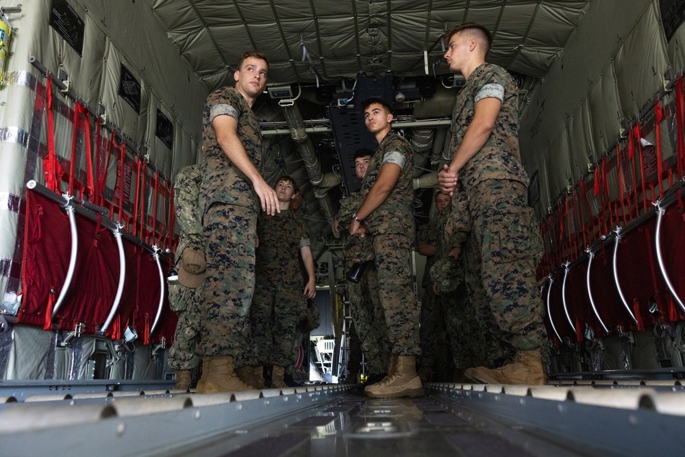 MARFORPAC hosts UH NROTC midshipmen
