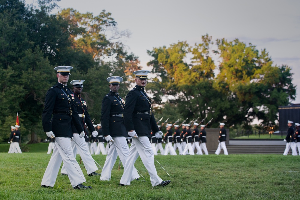 Lt. Gen. Anderson hosts the Sunset Parade 2024 at the USMC War Memorial