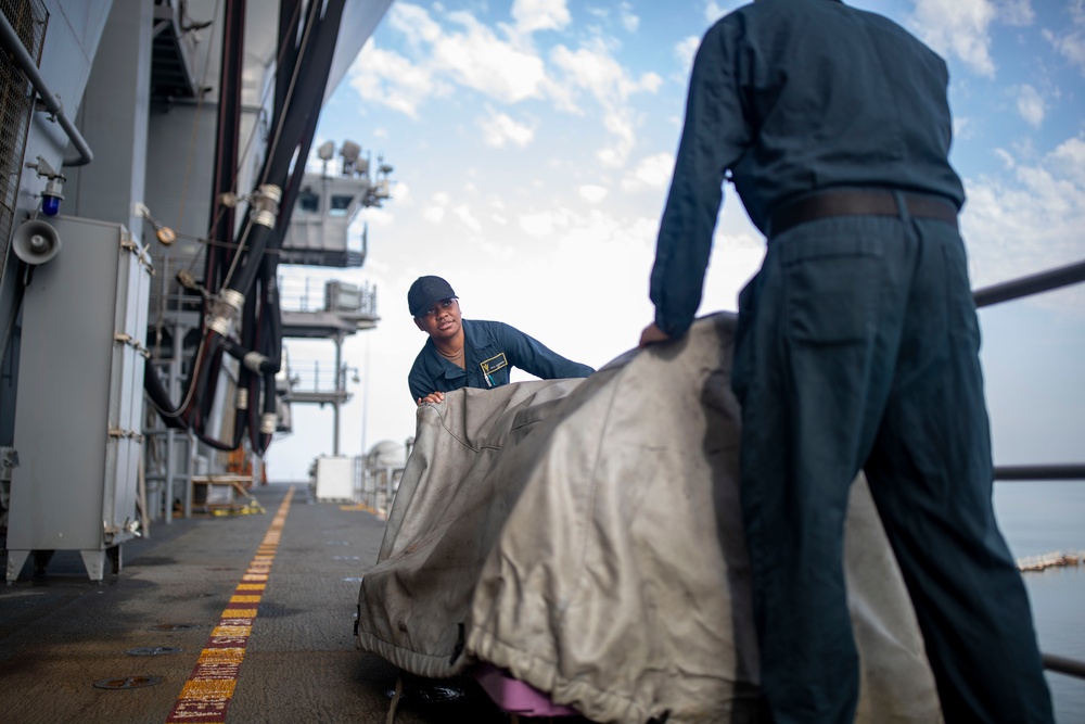 Tripoli Sailors Inspect Fuel Transfer Cart