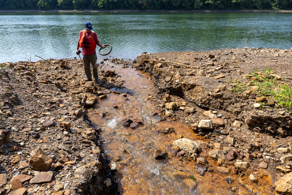 Geologists and historians trek muddy shores to protect Monongahela River’s cultural heritage