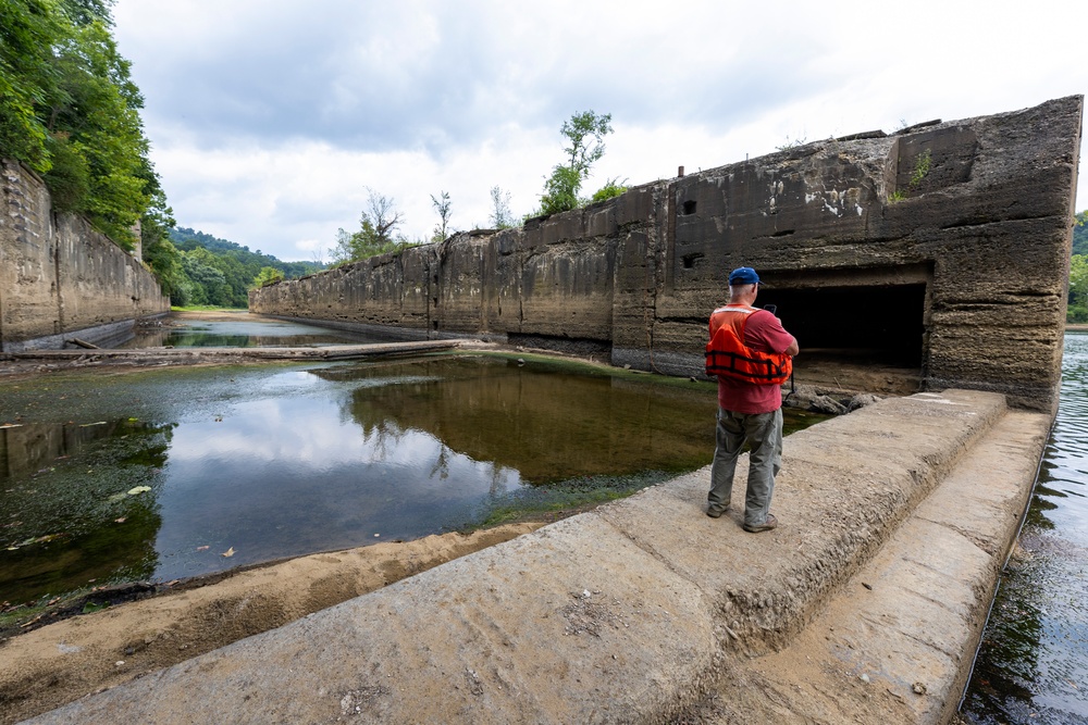 Geologists and historians trek muddy shores to protect Monongahela River’s cultural heritage