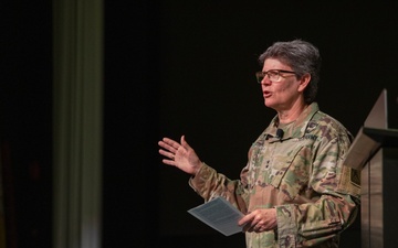 Army Reserve soldiers join National Guard counterparts for acquisitions summit