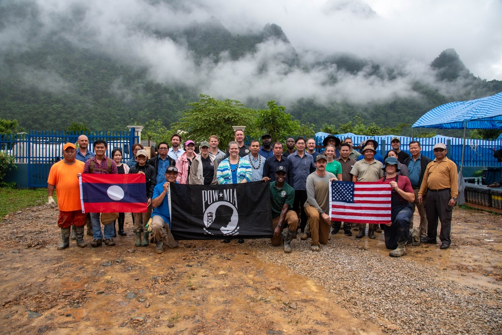 U.S. Embassy to Lao PDR Ambassador visits DPAA in Lao PDR