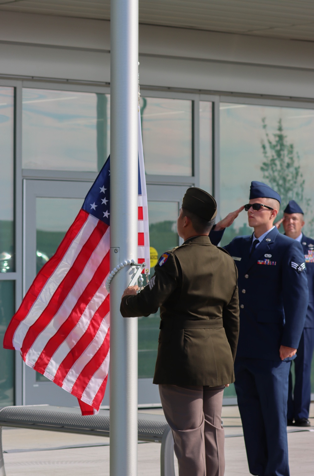 Kentucky Guard opens new headquarters building