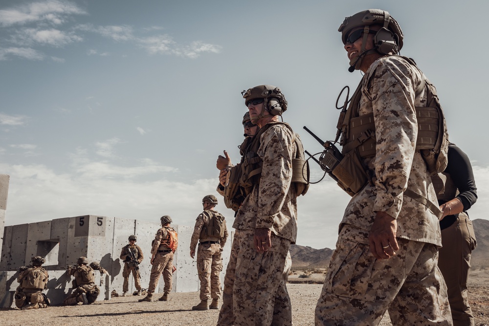 Commandant, Gen. Smith, Visits Marine Corps Air Ground Combat Center, Twentynine Palms