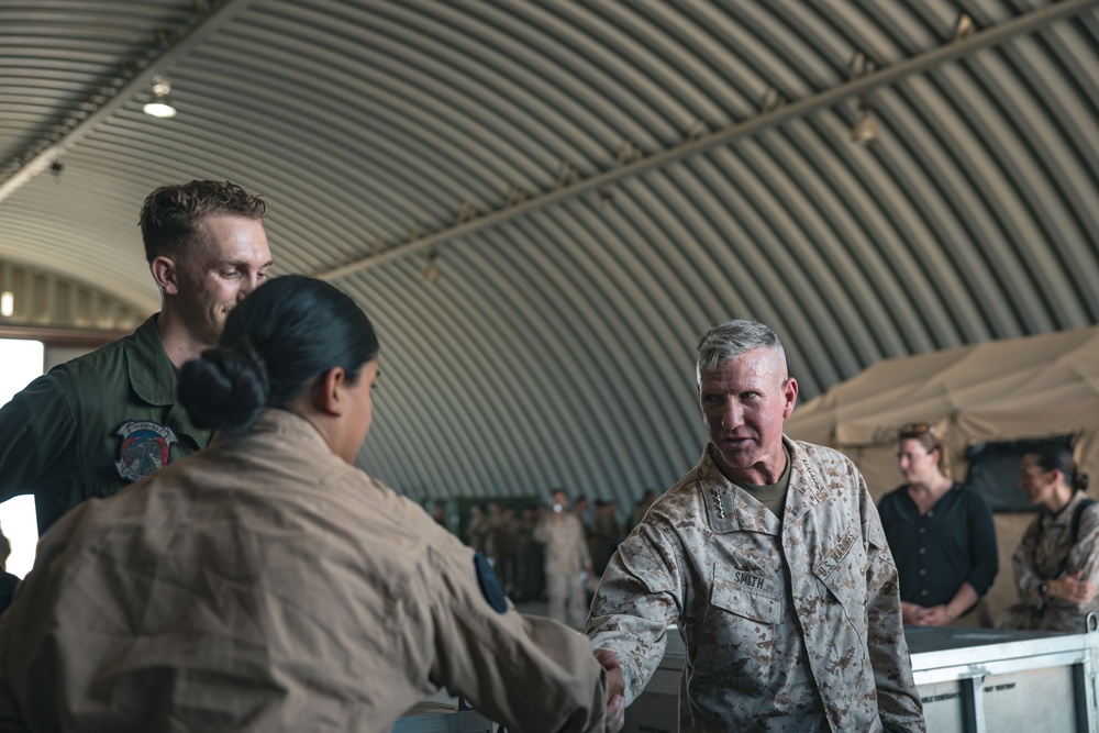 Commandant, Gen. Smith, Visits Marine Corps Air Ground Combat Center, Twentynine Palms