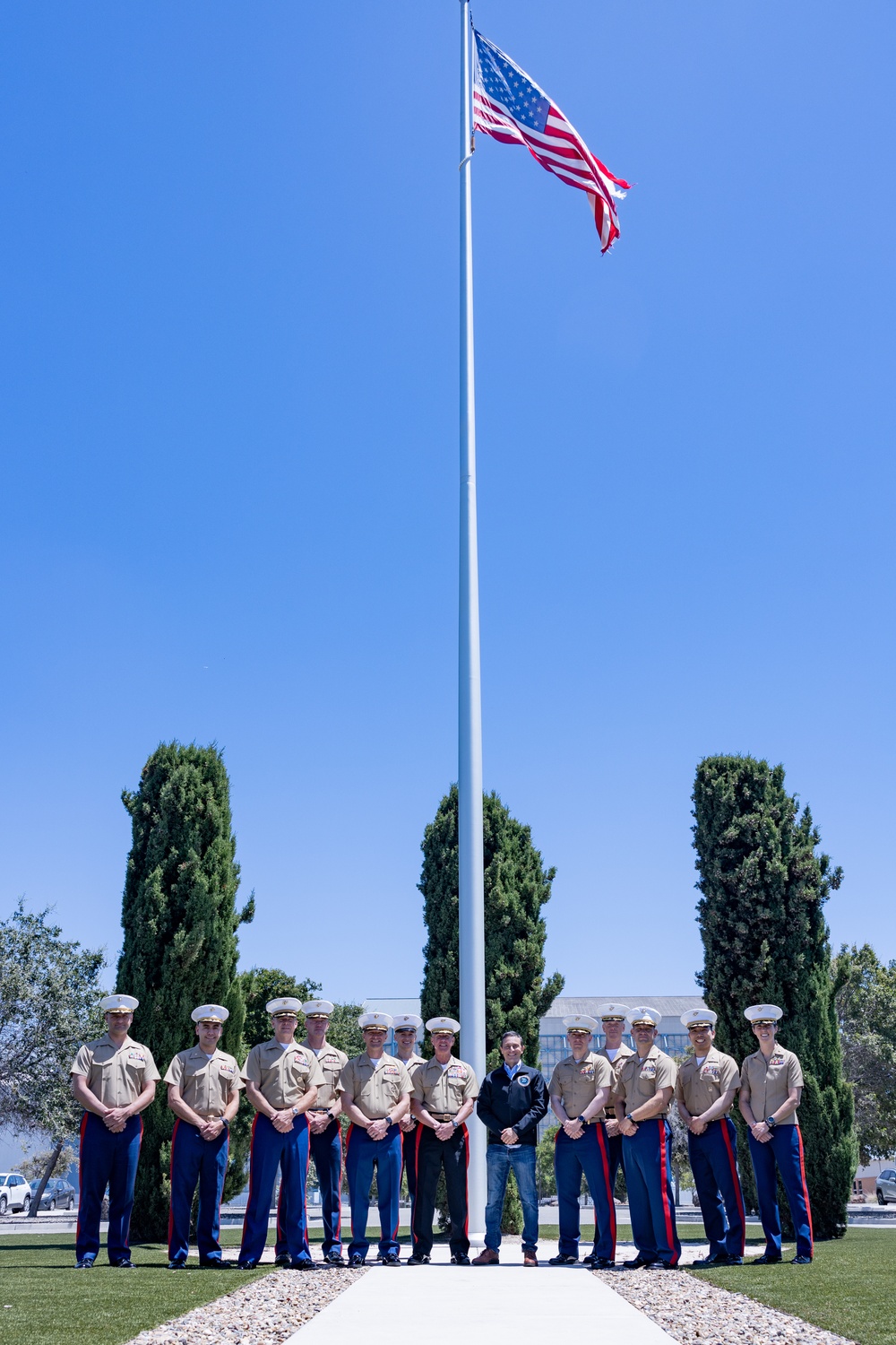 Commandant, Gen. Smith, Visits West Coast Marines