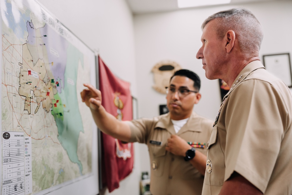 Commandant, Gen. Smith, Visits West Coast Marines