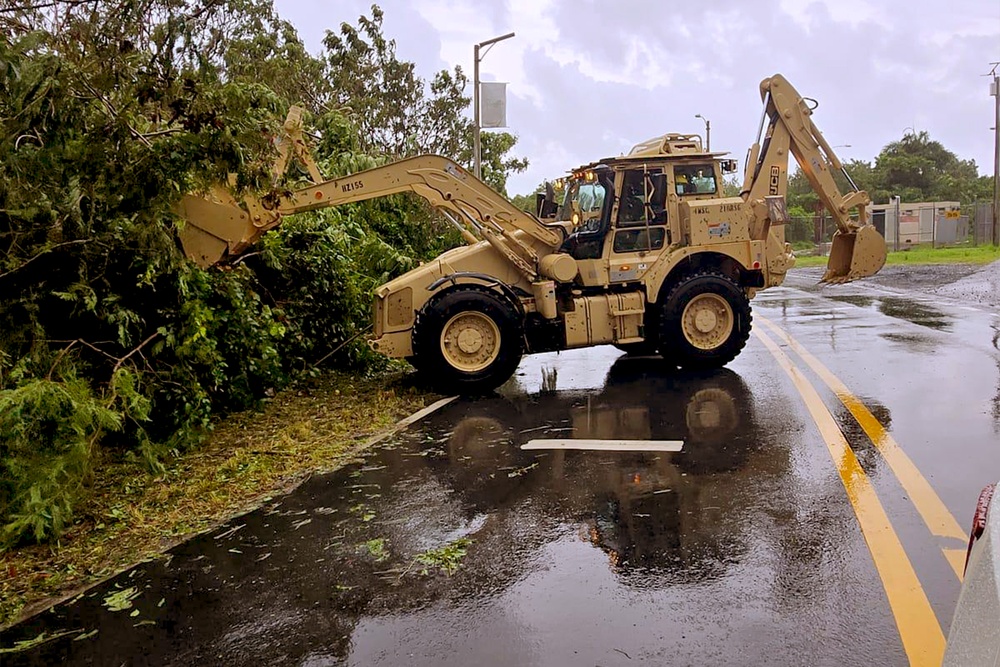 Reserve Soldiers from 1st MSC Clear Roads in Ceiba, PR.