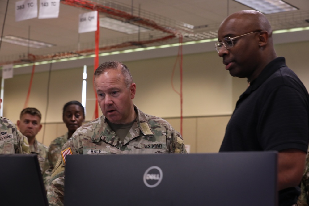 Top Army intelligence officer visits largest annual U.S. Army Reserve training exercise