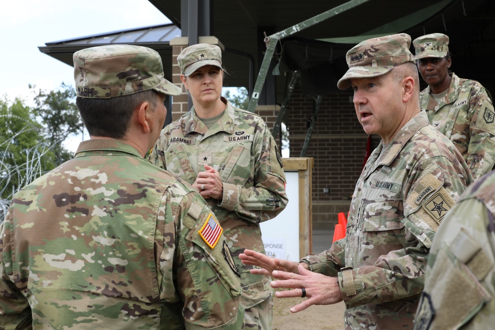 Top Army intelligence officer visits largest annual U.S. Army Reserve training exercise