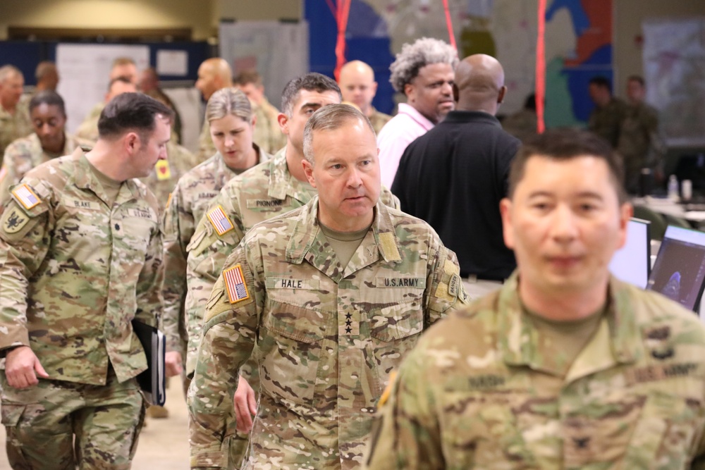 Top Army intelligence officer visits largest annual U.S. Army Reserve training exercise