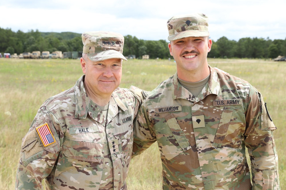 Top Army intelligence officer visits largest annual U.S. Army Reserve training exercise