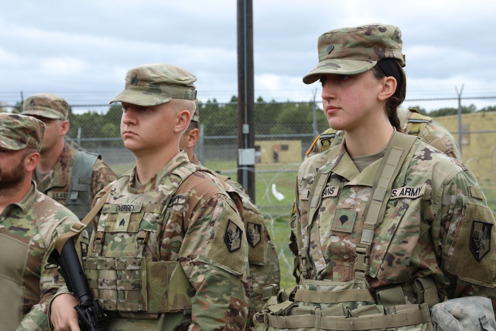 Top Army intelligence officer visits largest annual U.S. Army Reserve training exercise