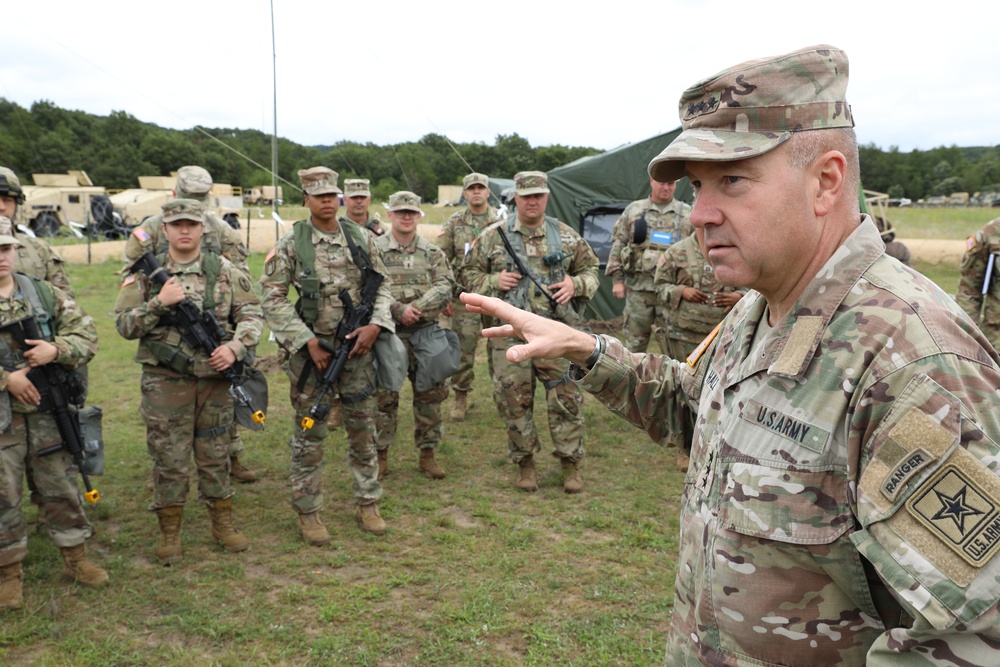 Top Army intelligence officer visits largest annual U.S. Army Reserve training exercise