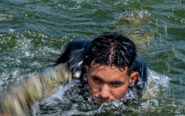 19th ENG BAT Helocasting