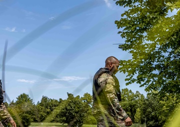 19th ENG BAT Helocasting