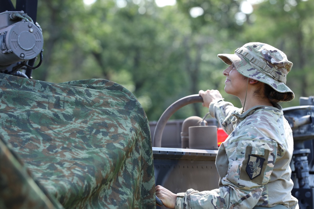 Military Intelligence Readiness Command soldiers participate in U.S. Army Reserve’s largest annual exercise