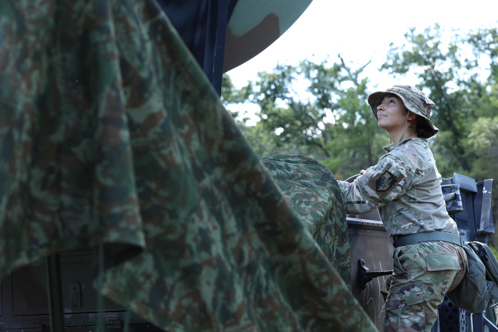 Military Intelligence Readiness Command soldiers participate in U.S. Army Reserve’s largest annual exercise