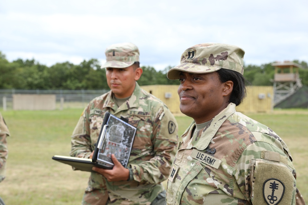 Military Intelligence Readiness Command soldiers participate in U.S. Army Reserve’s largest annual exercise