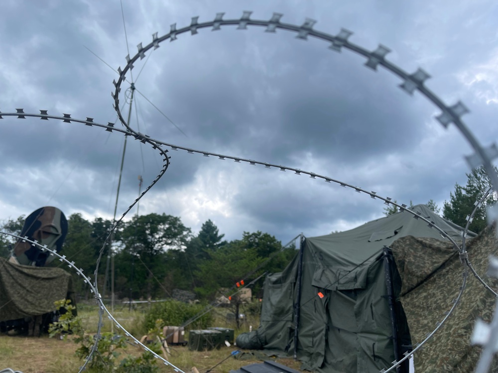 Military Intelligence Readiness Command soldiers participate in U.S. Army Reserve’s largest annual exercise