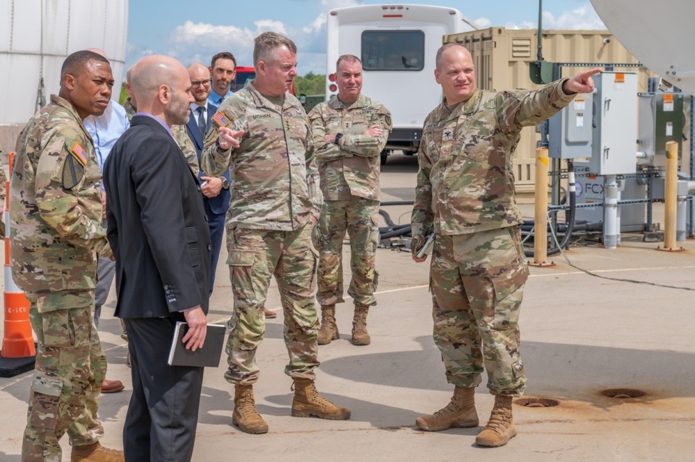 Army senior leaders visit Tobyhanna, praise opportunities for future growth