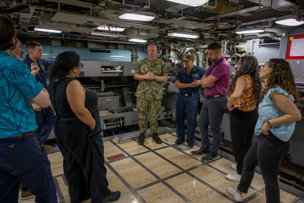 USS Minnesota (SSN 783) Tour