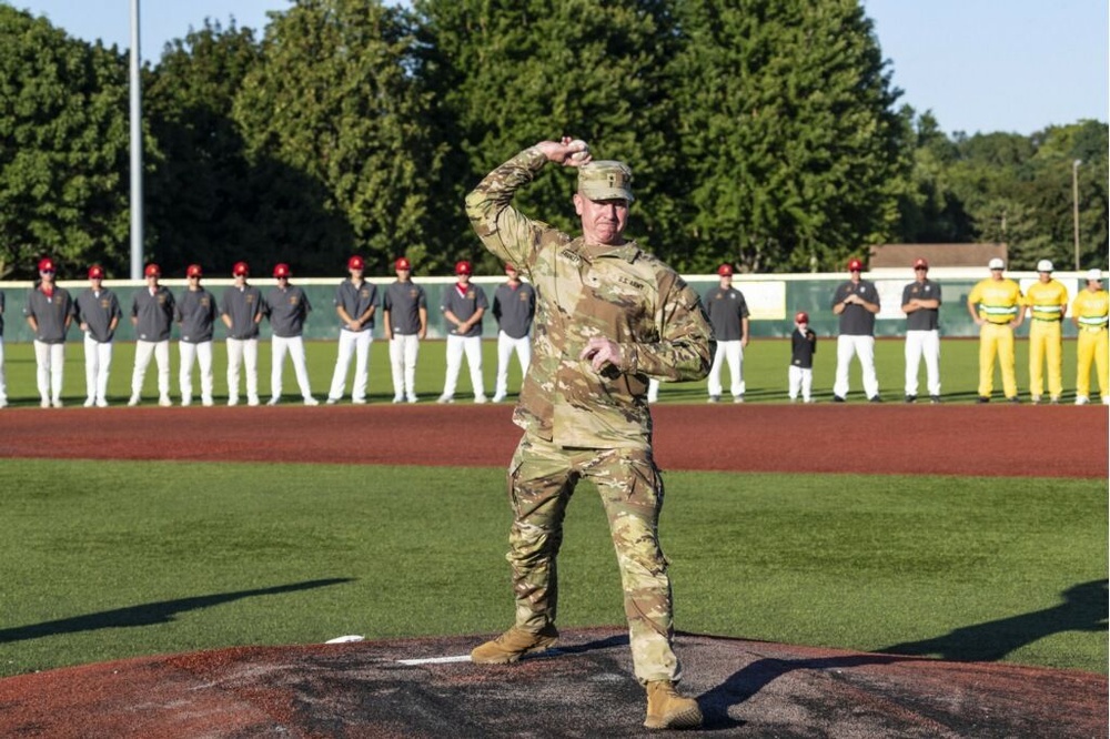Chicagoland Army Reserve general is honored with first pitch during state champion baseball tournament