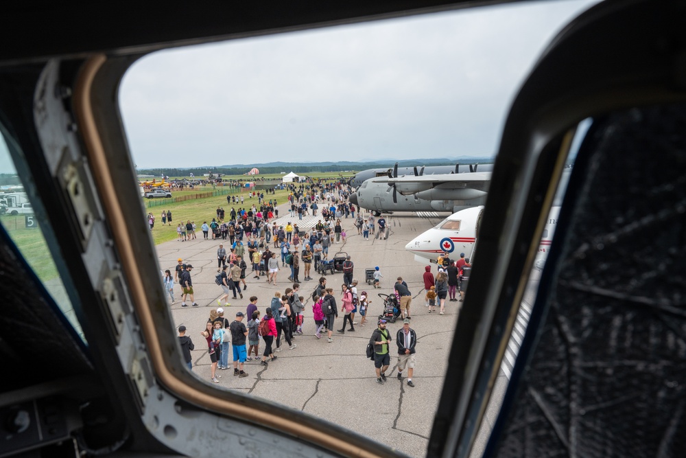 105th Airlift Wing Supports Bagotville International Air Show