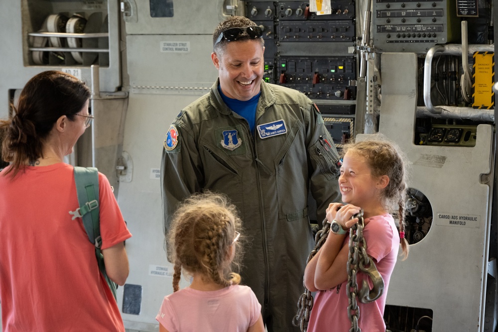 105th Airlift Wing Supports Bagotville International Air Show