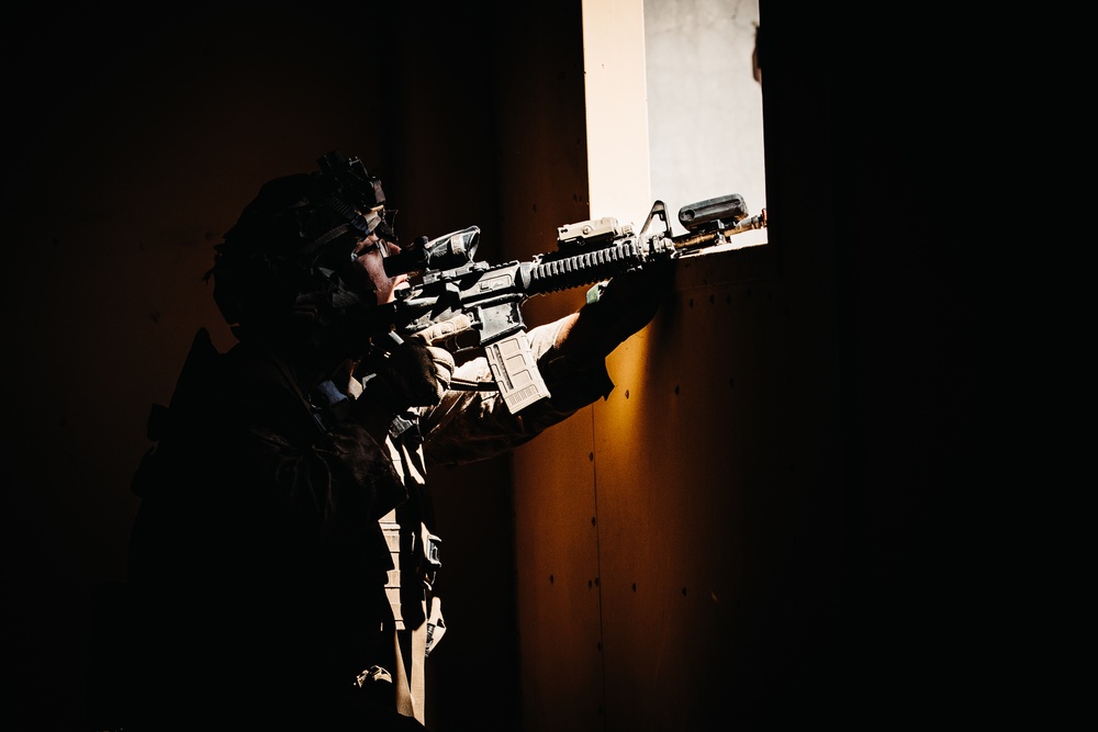 Marines with 3/5 conduct urban raid attacks at Range 220 during AFX